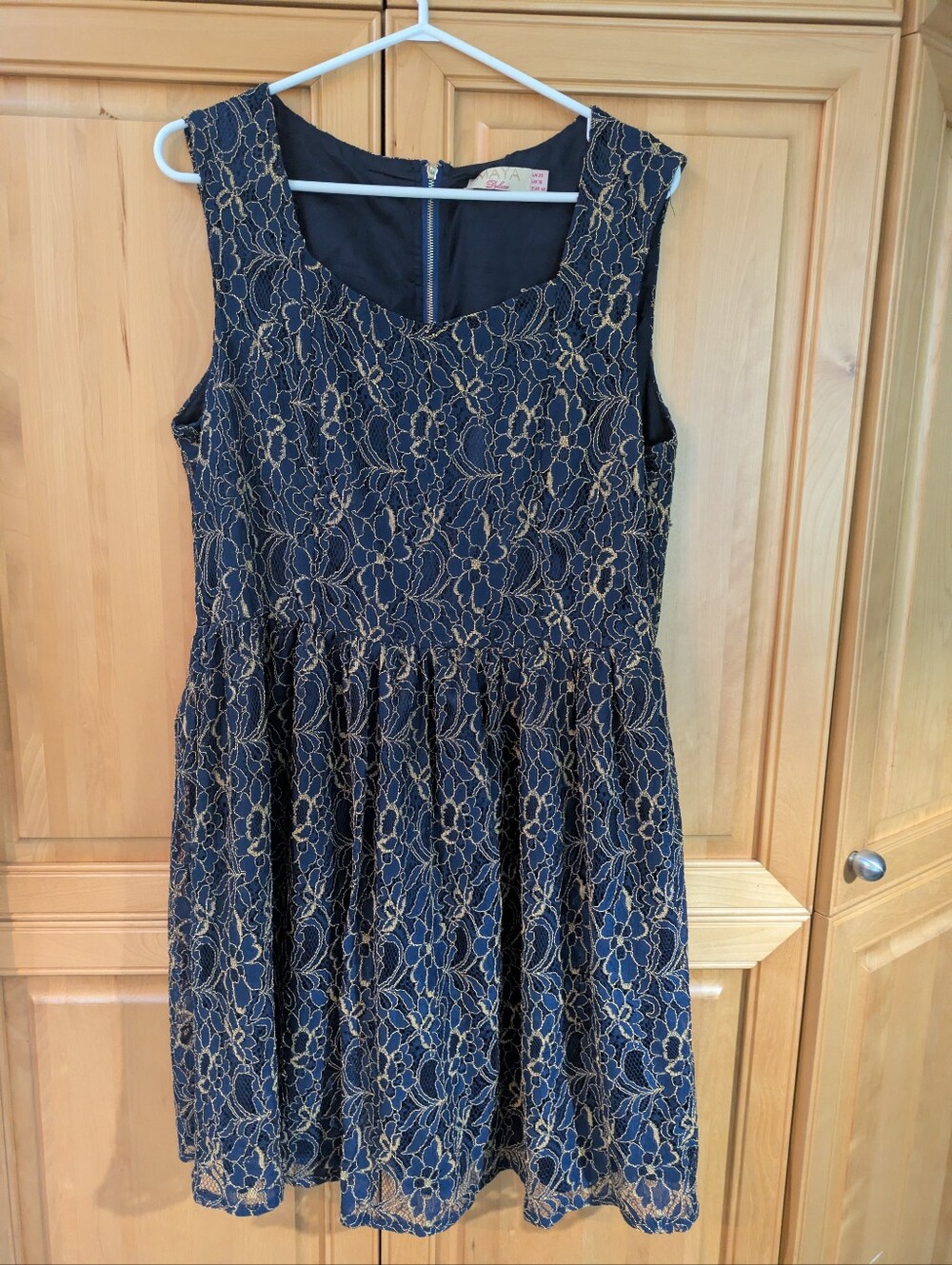 MAYA Deluxe Dress Size 14/16